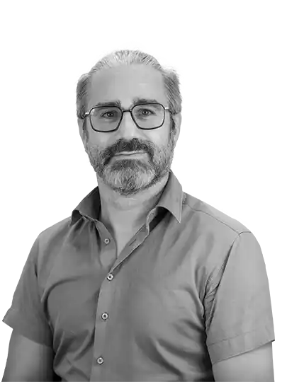 Bastien-Serieys-Prospectives-H22A2036-transparent-bw-max-white-360x540