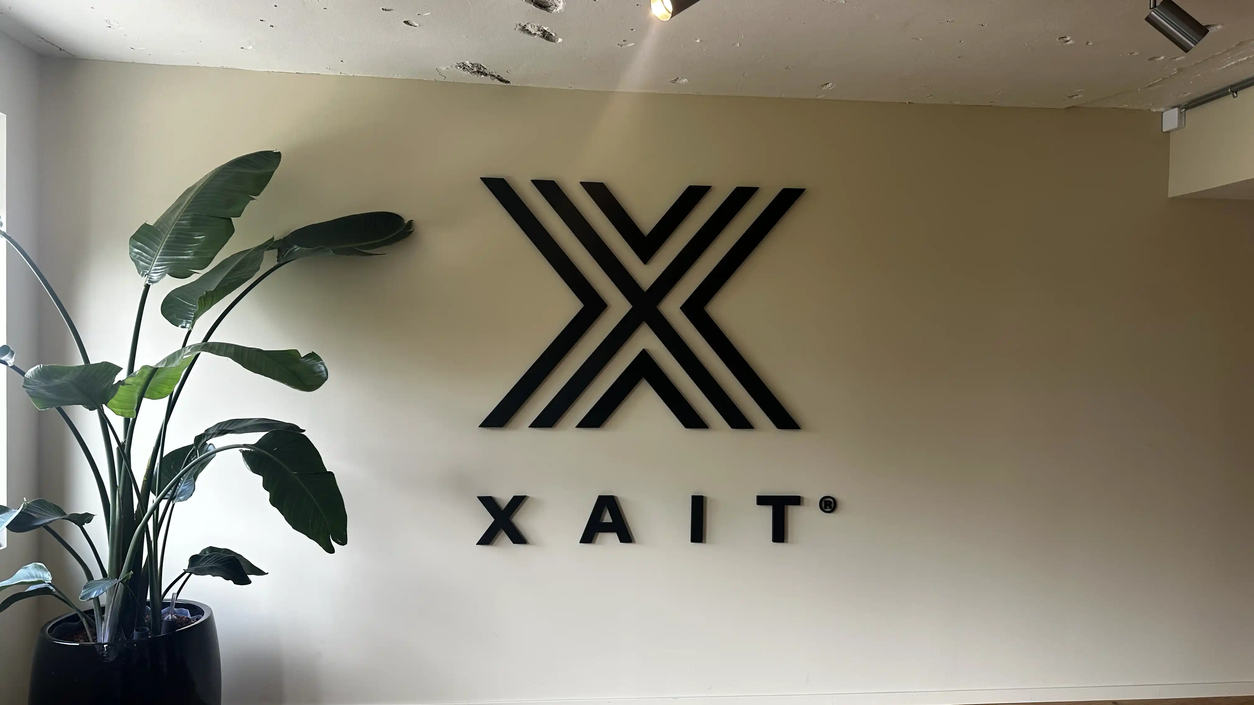 IMG_0750-klubbgata-1-logo-wall